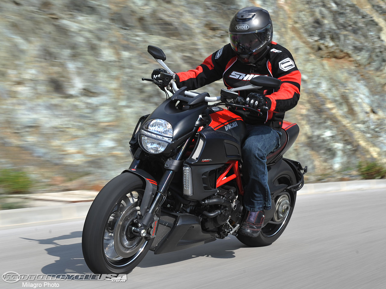 款杜卡迪Diavel Carbon摩托车图片4