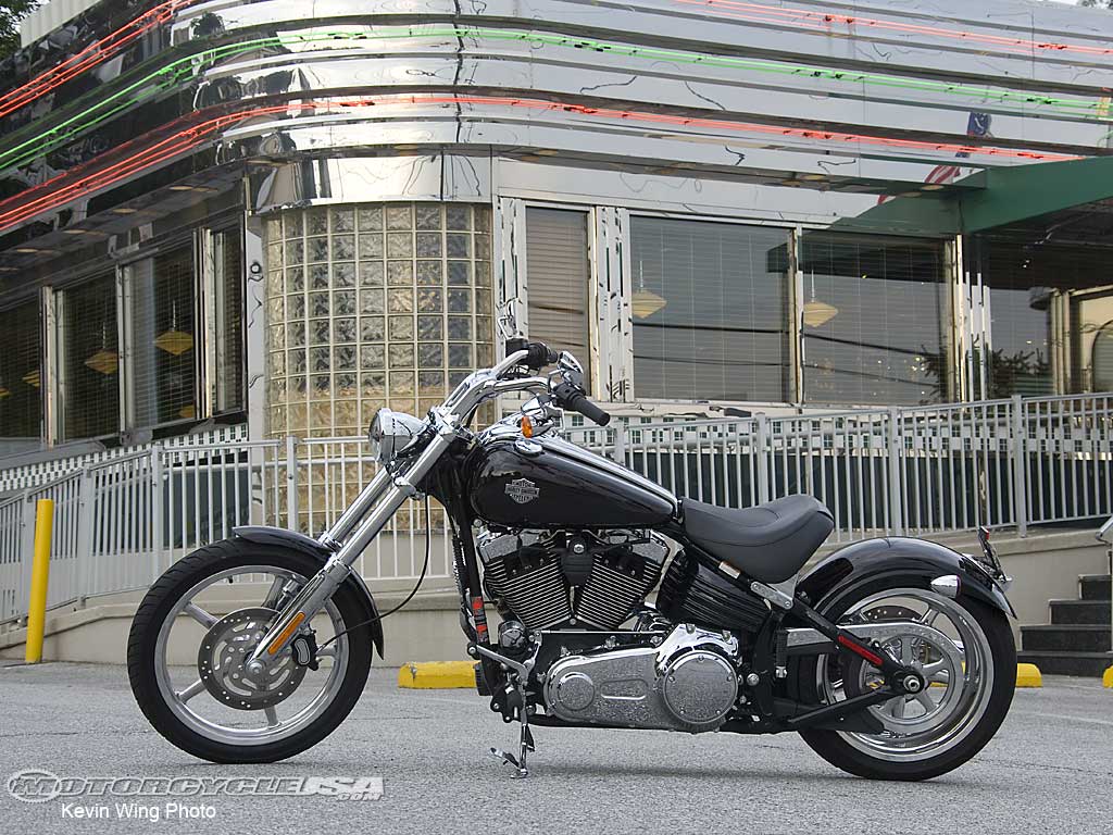 款哈雷戴维森Softail Rocker - FXCW摩托车图片4