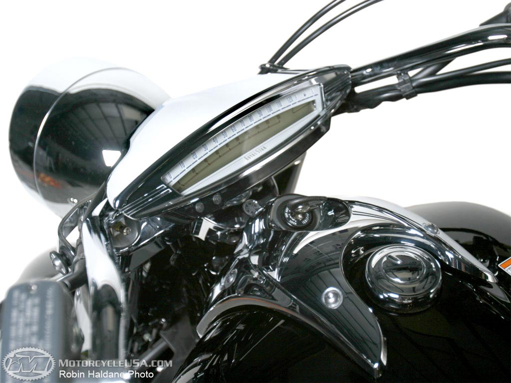 款雅马哈Royal Star 1300 Tour Deluxe摩托车图片4