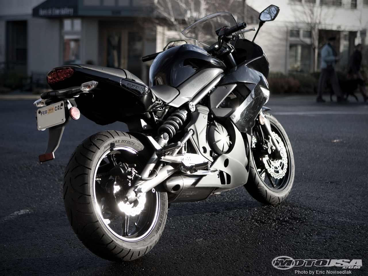 2009款川崎Ninja 650R摩托车图片4