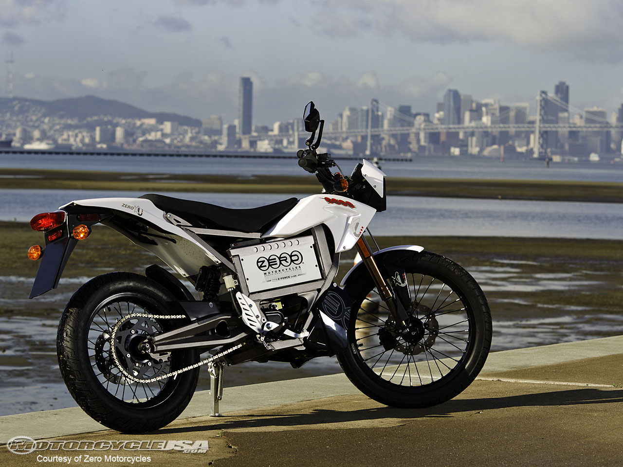 2011款ZeroXU摩托车图片1