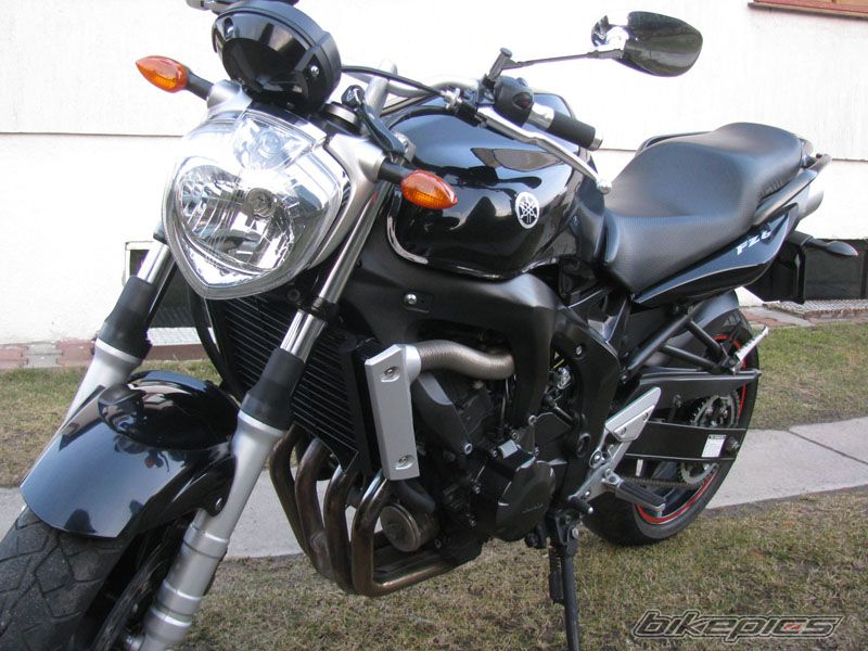 2005款雅马哈FZ6摩托车图片3