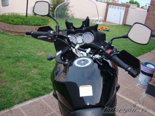 2009款铃木V-Strom 1000摩托车图片2