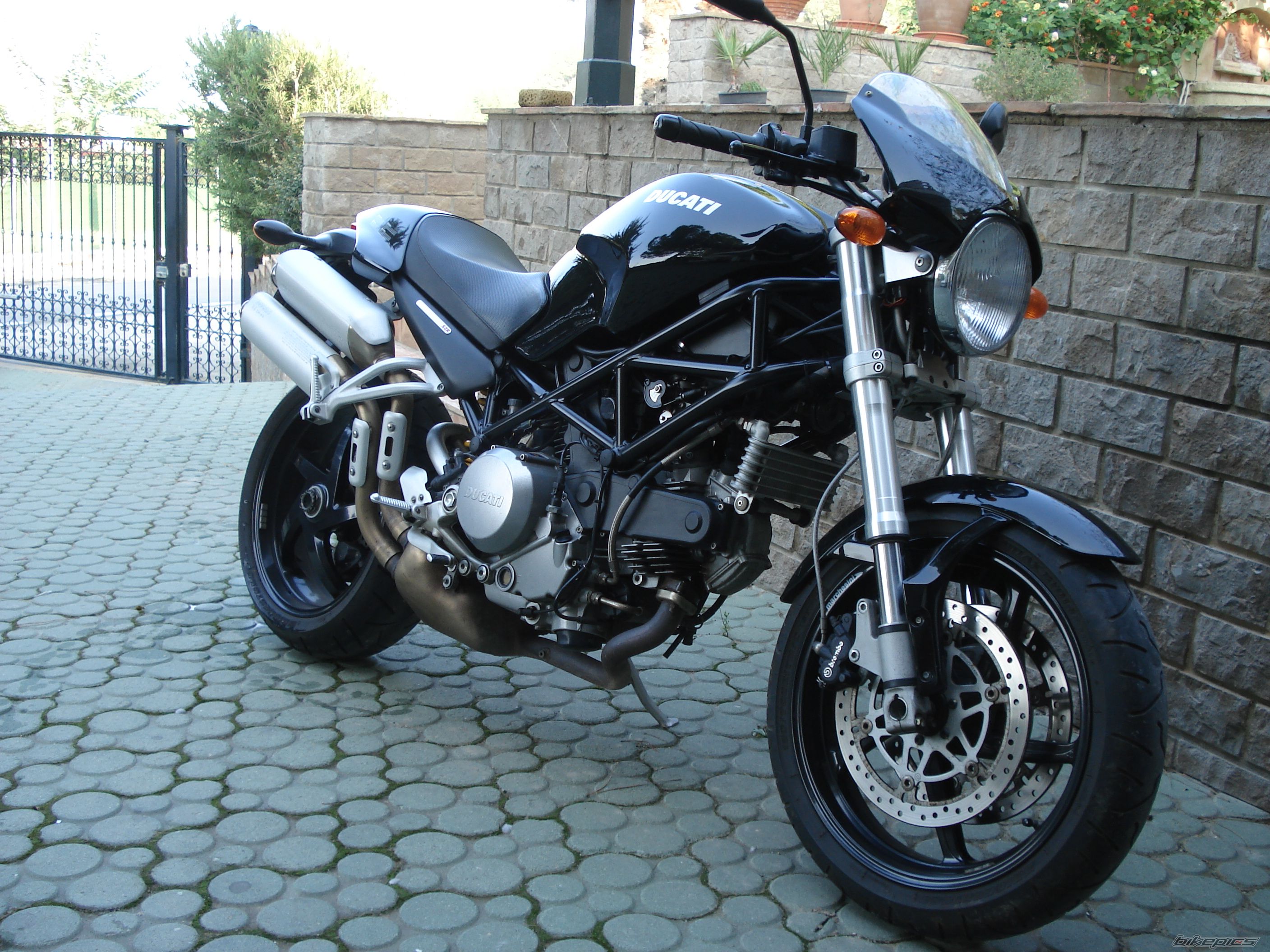 2007款杜卡迪Monster S2R 800摩托车图片4