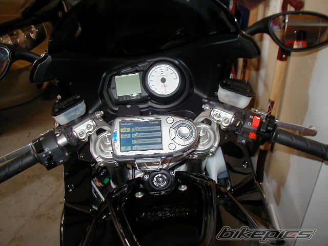 2004款杜卡迪ST3摩托车图片4