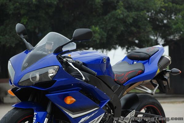 07年 YAMAHA 蓝色公路战骏 YZF-R1 天蝎暴响排气 图片 0