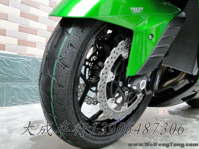【全新川崎跑车】2012年全新跑车变款绿衣忍者六眼魔神ZZR1400 Ninja ZX-14图片 1