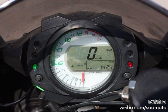 新到10款 川崎ZX-10R 黑色 六万多元 图片 1