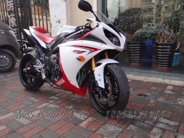 09年1月整车 雅马哈变款超级跑车鹰眼战士红、白色YZF-R1 青岛新动力车行2012.12现货 YZF-R1图片 2