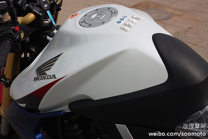 款本田CB1000R摩托车图片3