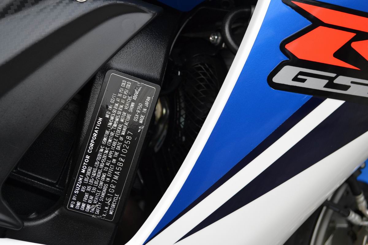 现货销售 2011年铃木GSX750K11  蓝白 成色新，原装度高 GSX-R750图片 1