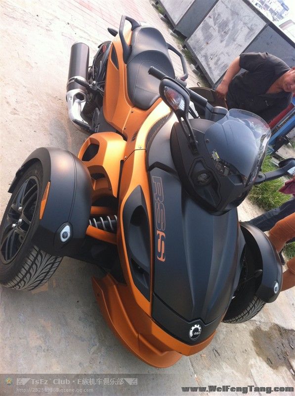 北京现货 2011款全新庞巴迪三轮Can-Am Spyder 纪念版 橘色 黑色 图片 0