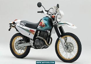2005款雅马哈TT-R250摩托车
