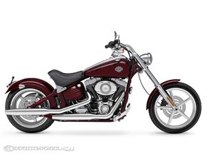 2009款哈雷戴维森Softail Rocker - FXCWC摩托车图片